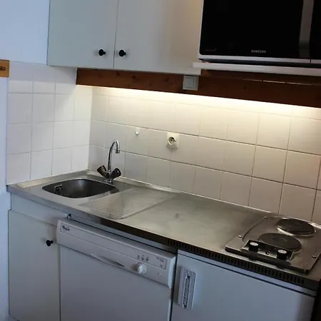 Zenith - 3 Personnes Au Coeur De La Station Skis Aux Pieds Mae-7766