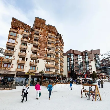 Zenith - 3 Personnes Au Coeur De La Station Skis Aux Pieds Mae-7766